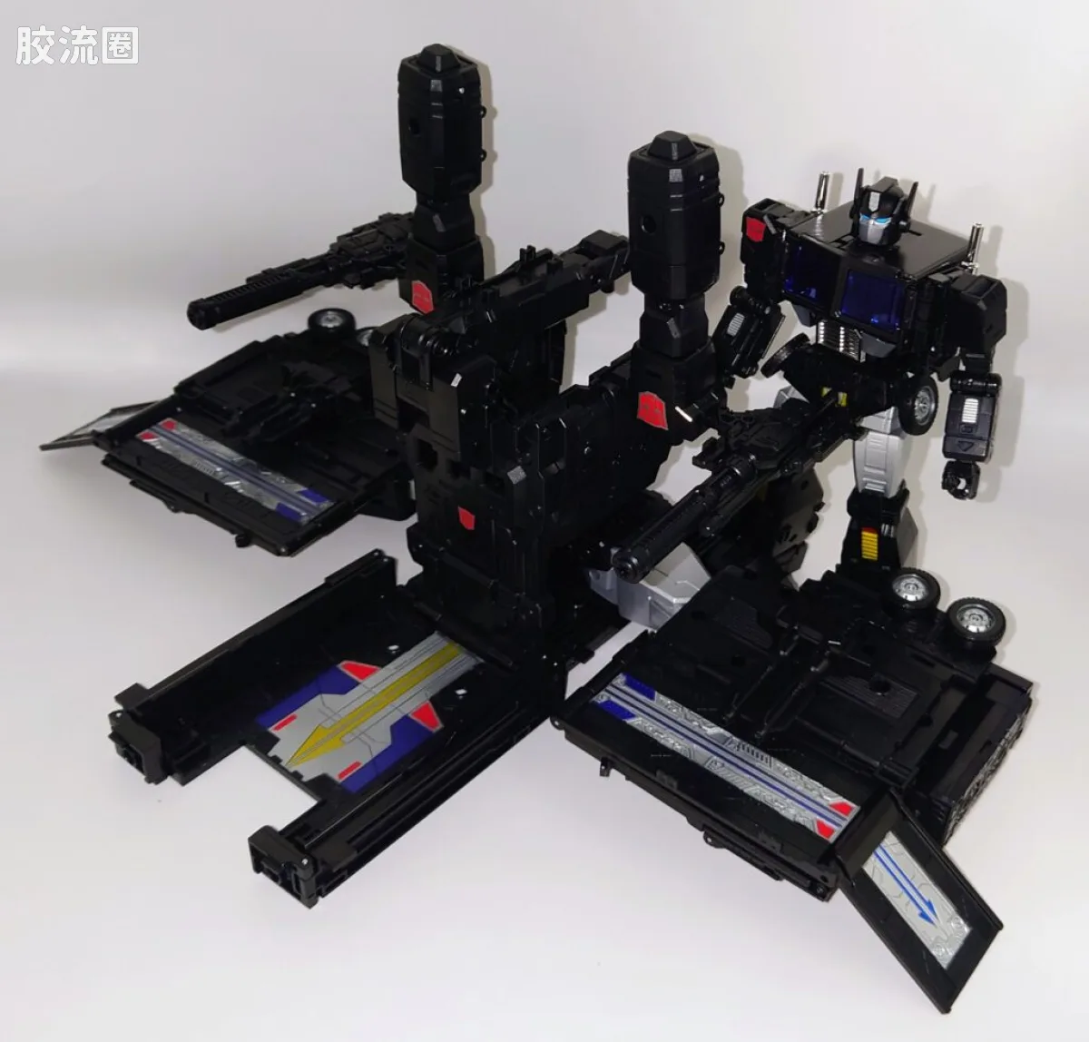 变形金刚MP系列 MPG MPG-16 核子探索超级擎天柱 - 图片